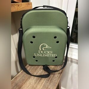 Ducks, unlimited soft hard carrying case hats?